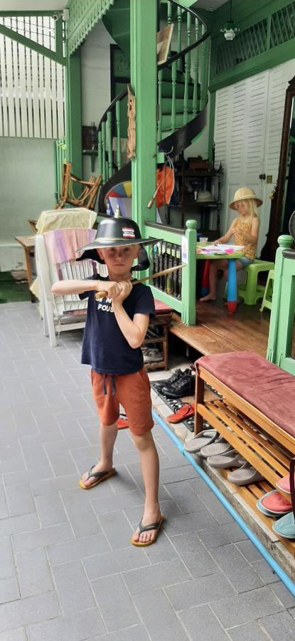 Green Teak House Bangkok Ngoại thất bức ảnh