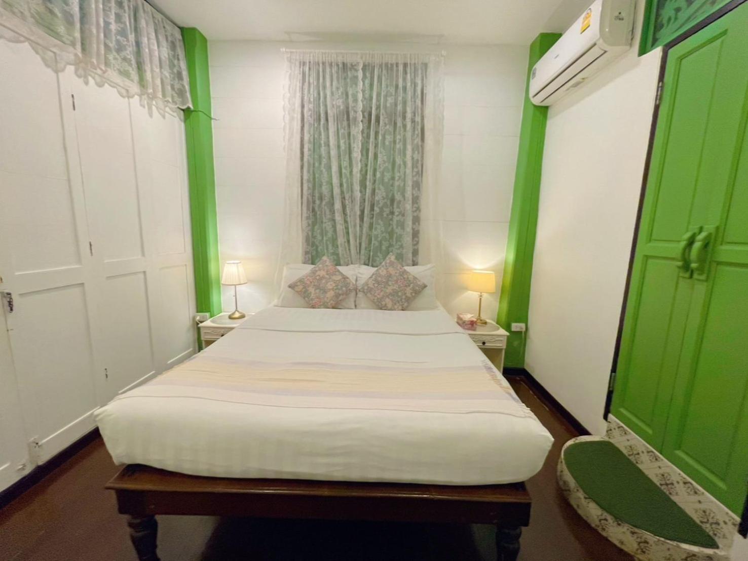 Green Teak House Bangkok Ngoại thất bức ảnh
