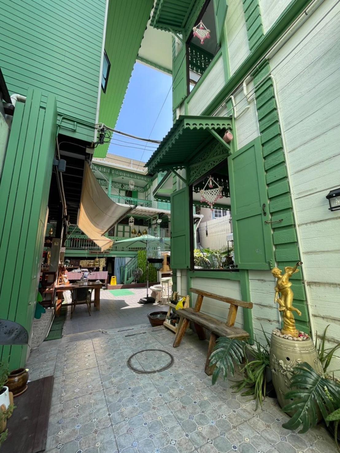 Green Teak House Bangkok Ngoại thất bức ảnh