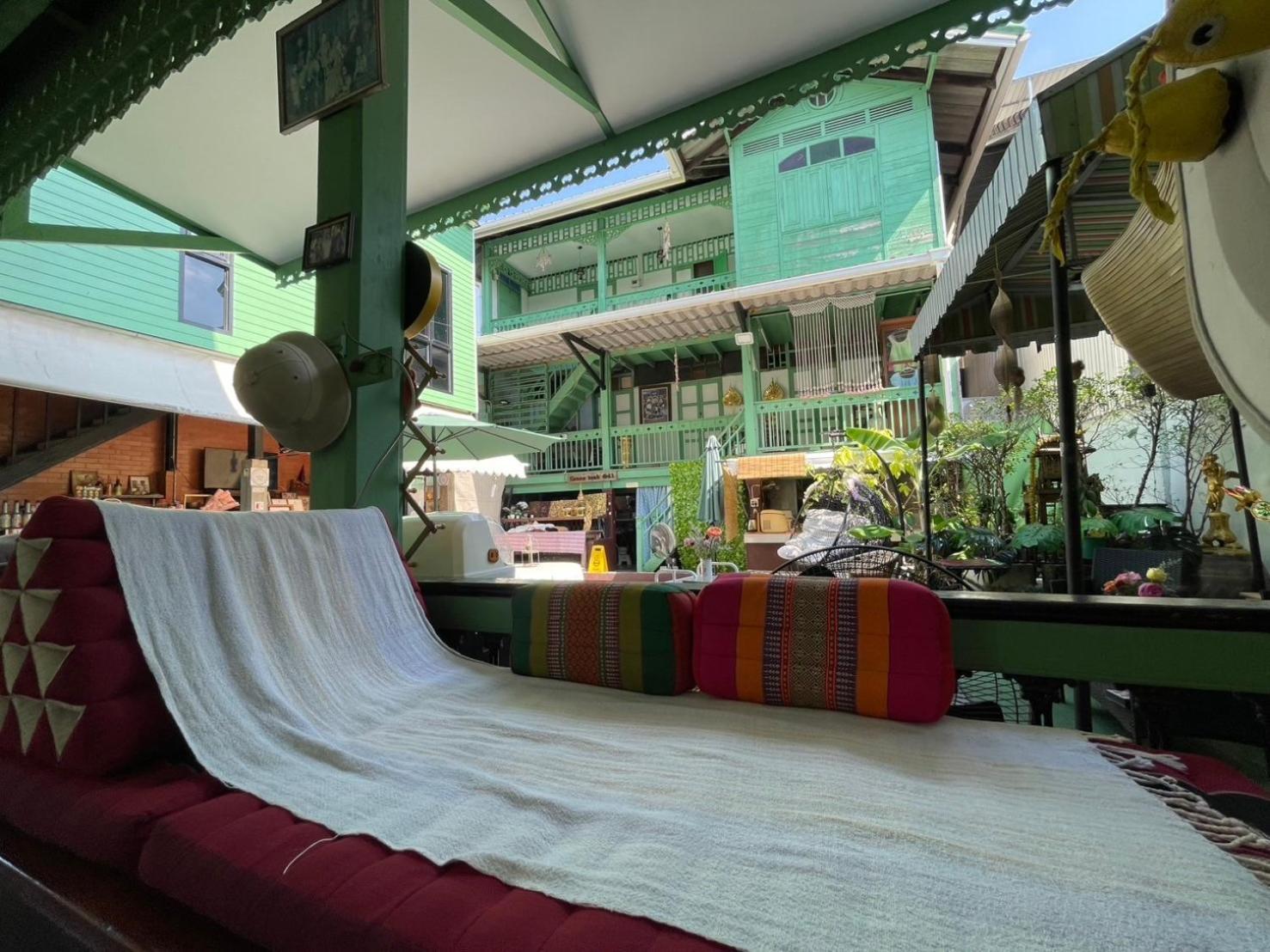 Green Teak House Bangkok Ngoại thất bức ảnh