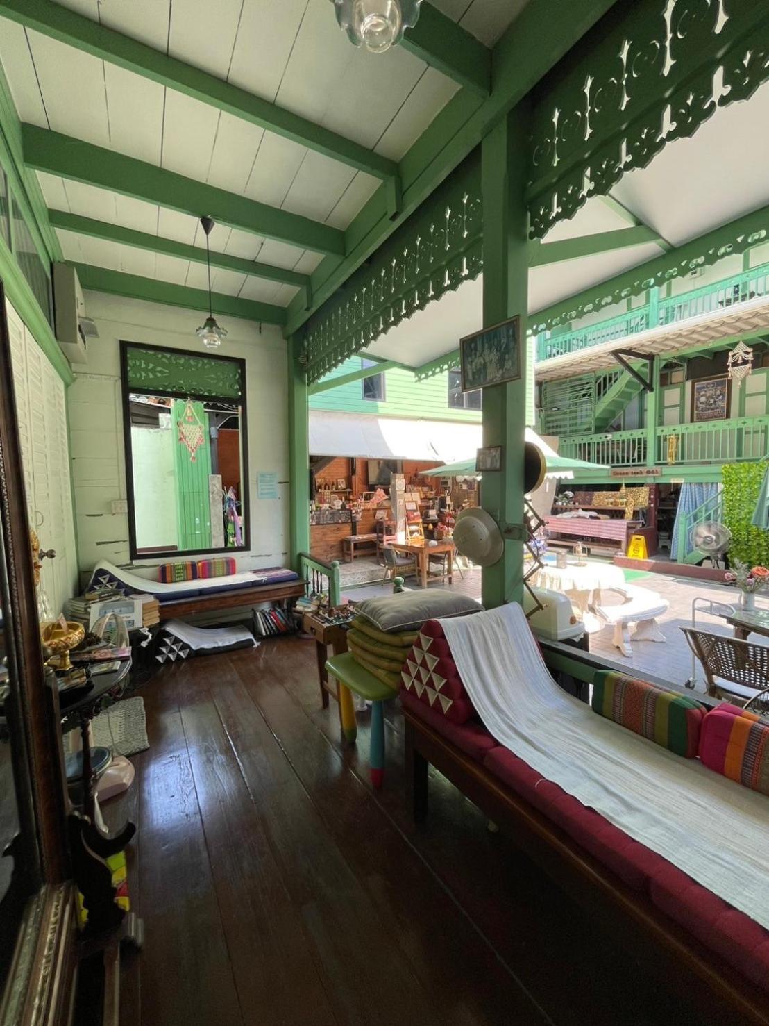 Green Teak House Bangkok Ngoại thất bức ảnh