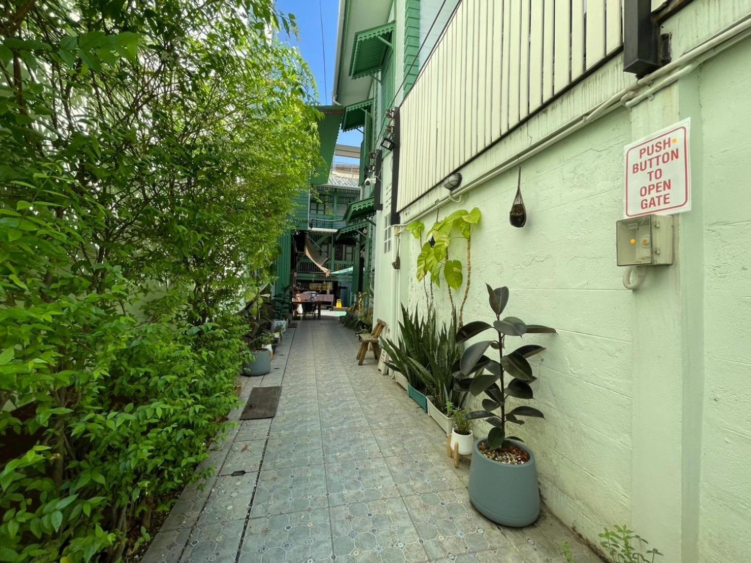 Green Teak House Bangkok Ngoại thất bức ảnh
