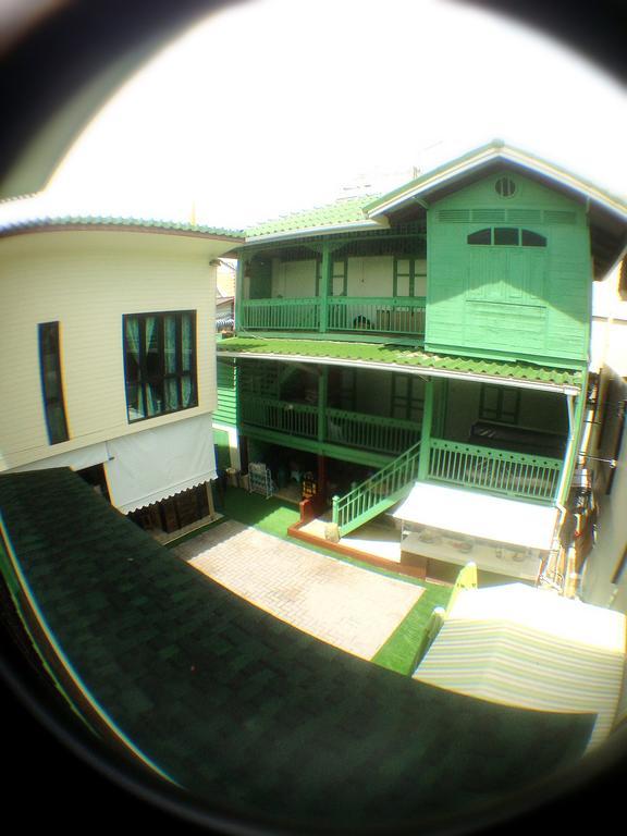 Green Teak House Bangkok Ngoại thất bức ảnh