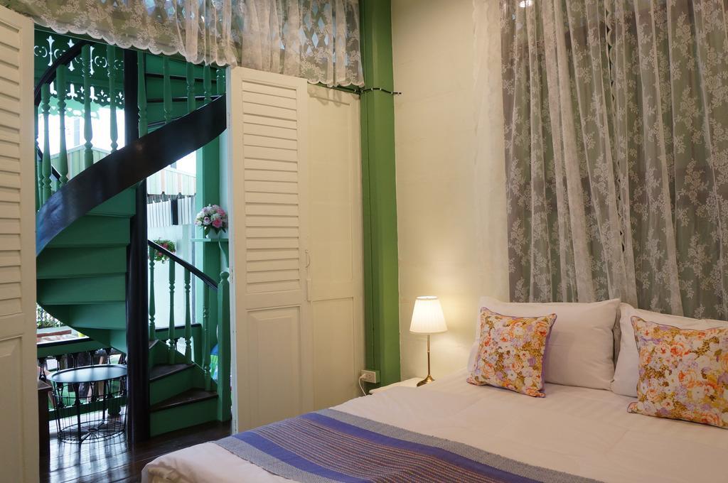 Green Teak House Bangkok Ngoại thất bức ảnh